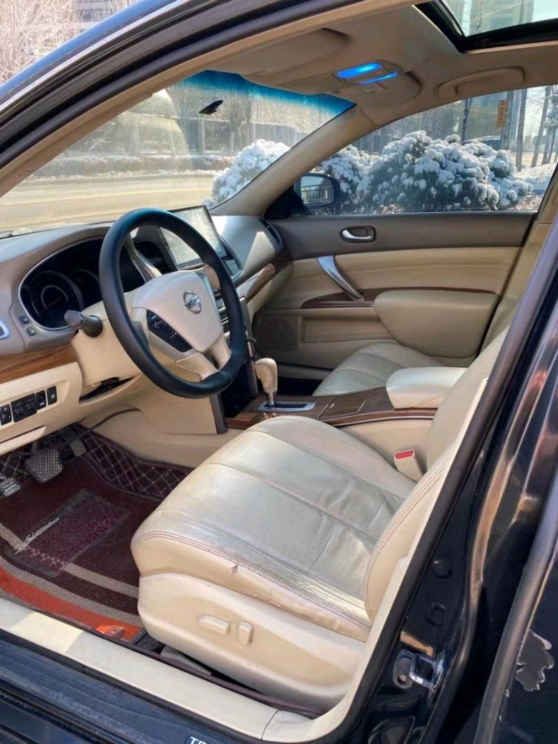 沈阳11年日产天籁9