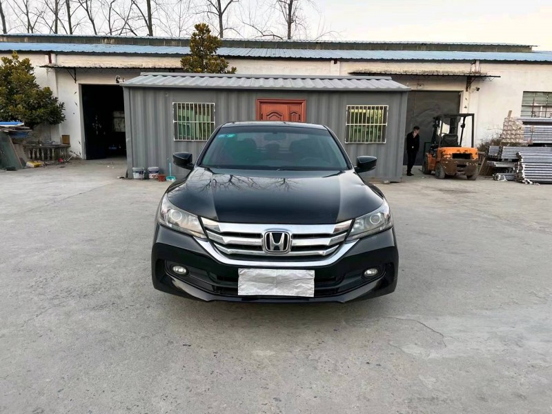 徐州14年本田雅阁8