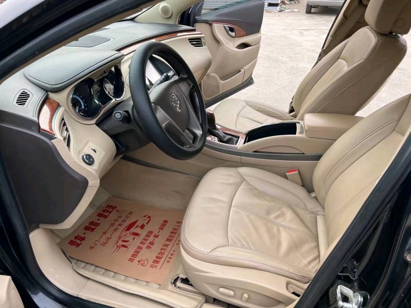 徐州12年别克君越4