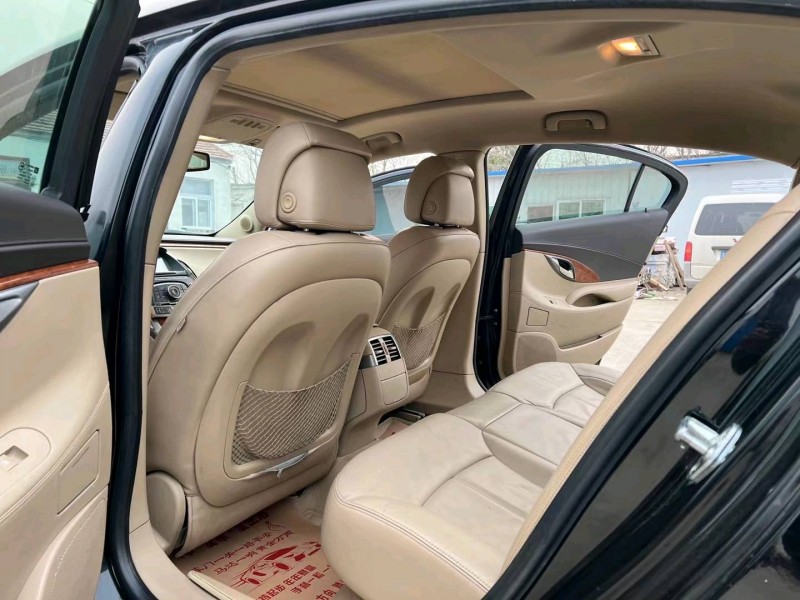 徐州12年别克君越7