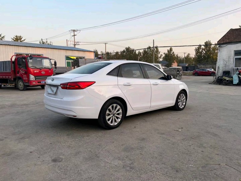 徐州15年福特福睿斯8