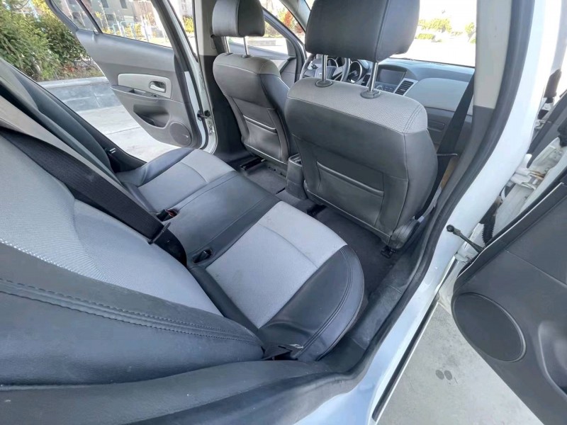 北京14年雪佛兰科鲁兹5