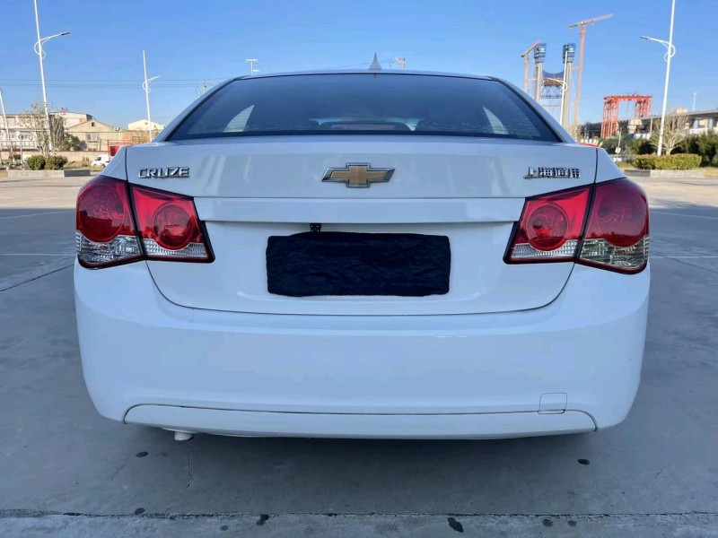 北京14年雪佛兰科鲁兹9