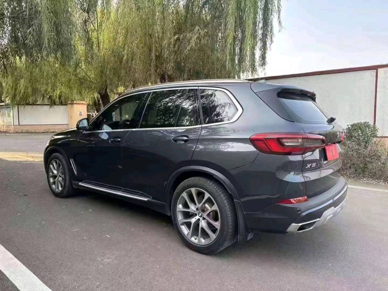 青岛20年宝马X57