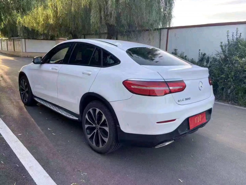 青岛17年奔驰GLC3