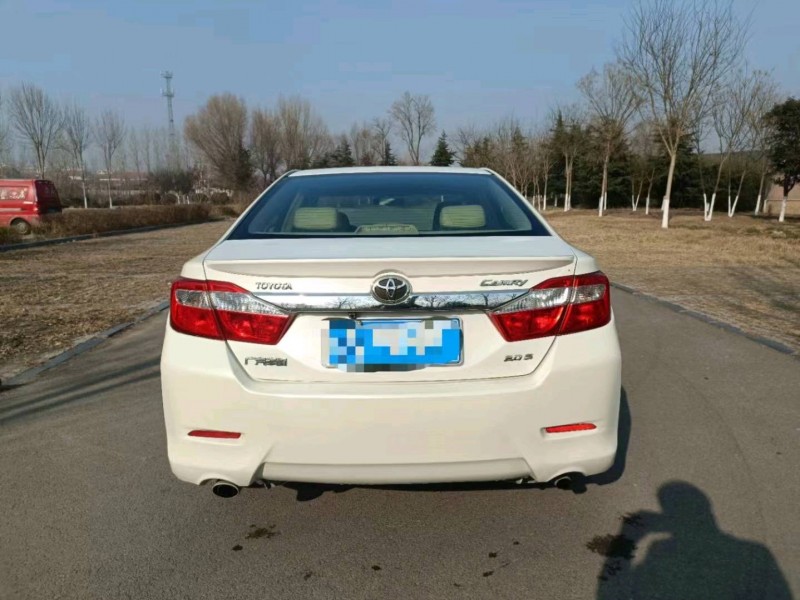 北京13年丰田凯美瑞7