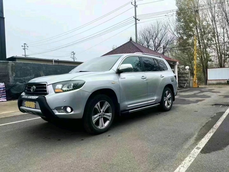 青岛10年丰田汉兰达2