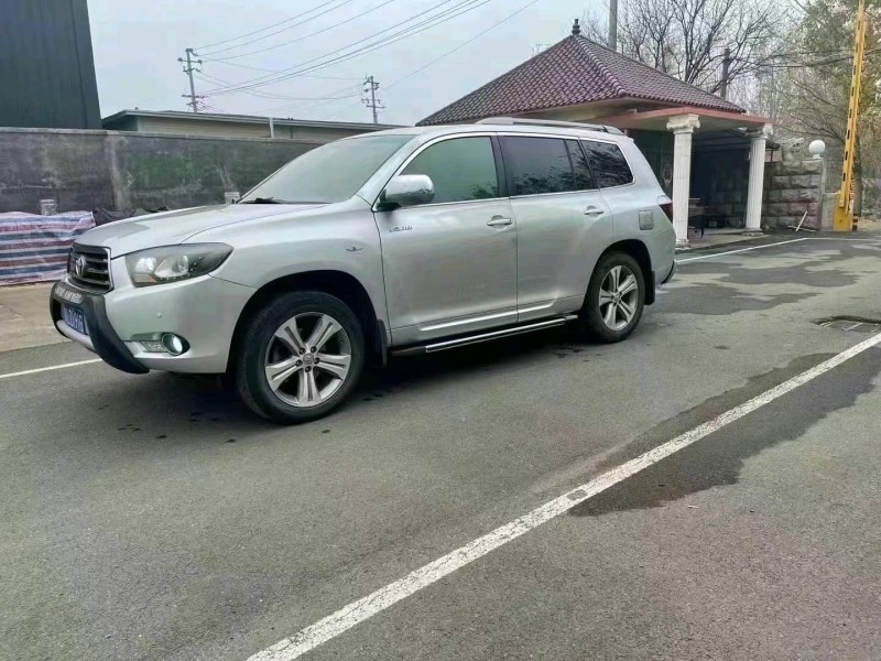 青岛10年丰田汉兰达7