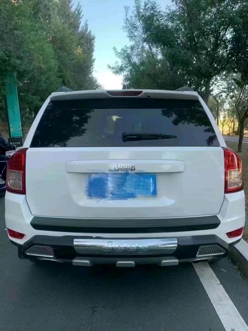 青岛13年Jeep指南者7