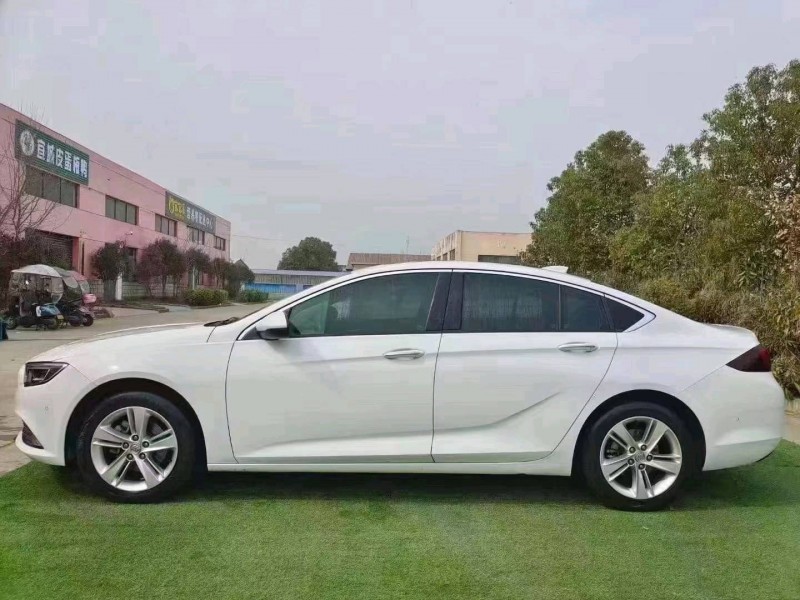 北京18年别克君威4