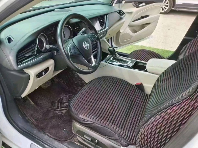 北京18年别克君威6