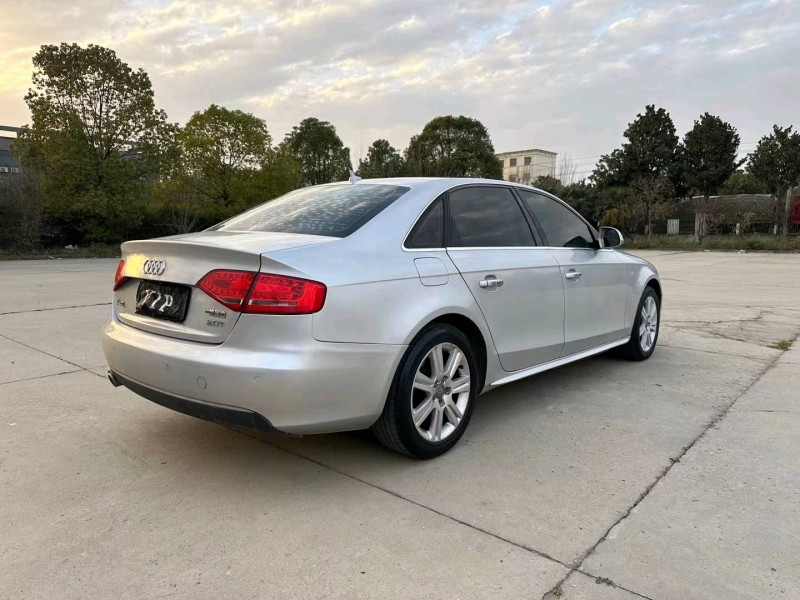 北京11年奥迪A4L8