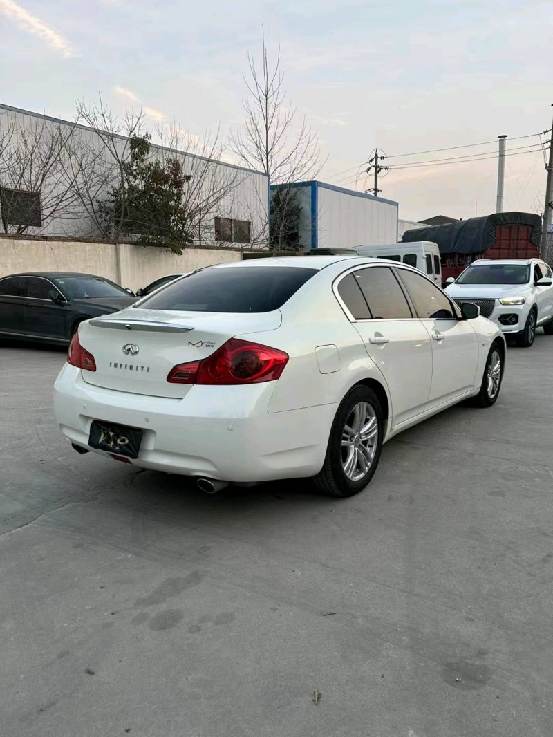 宿遷12年英菲尼迪G256