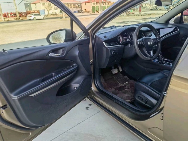 邯郸16年别克威朗8