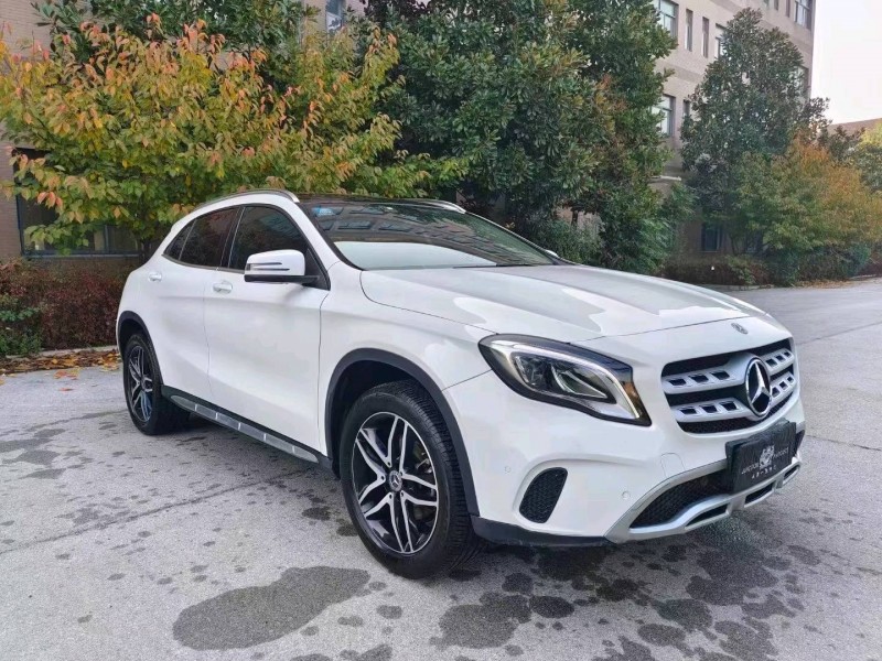 北京17年奔驰GLA7