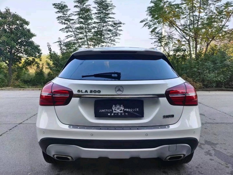 北京17年奔驰GLA1