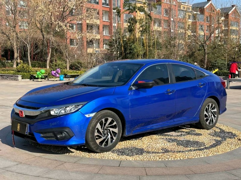 青岛18年本田思域8