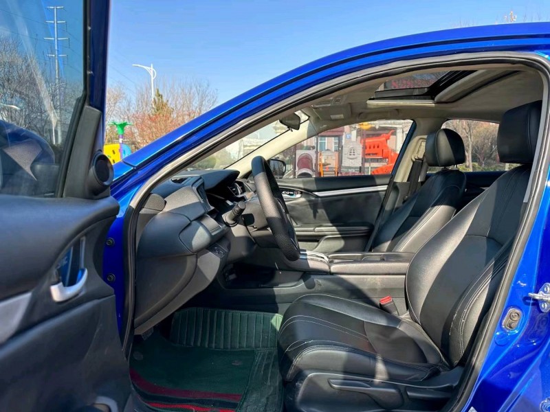 青岛18年本田思域3