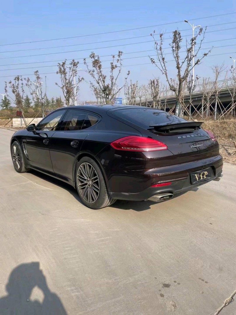 东营15年保时捷帕拉梅拉4