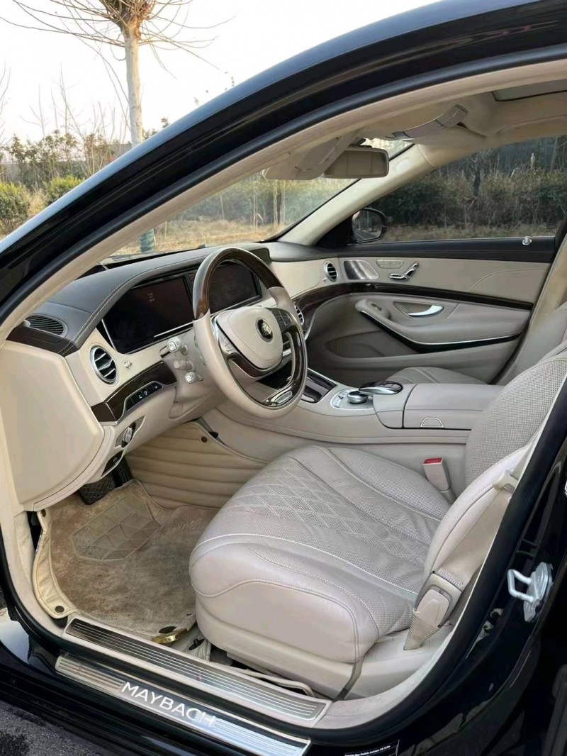 徐州16年奔驰迈巴赫S级3