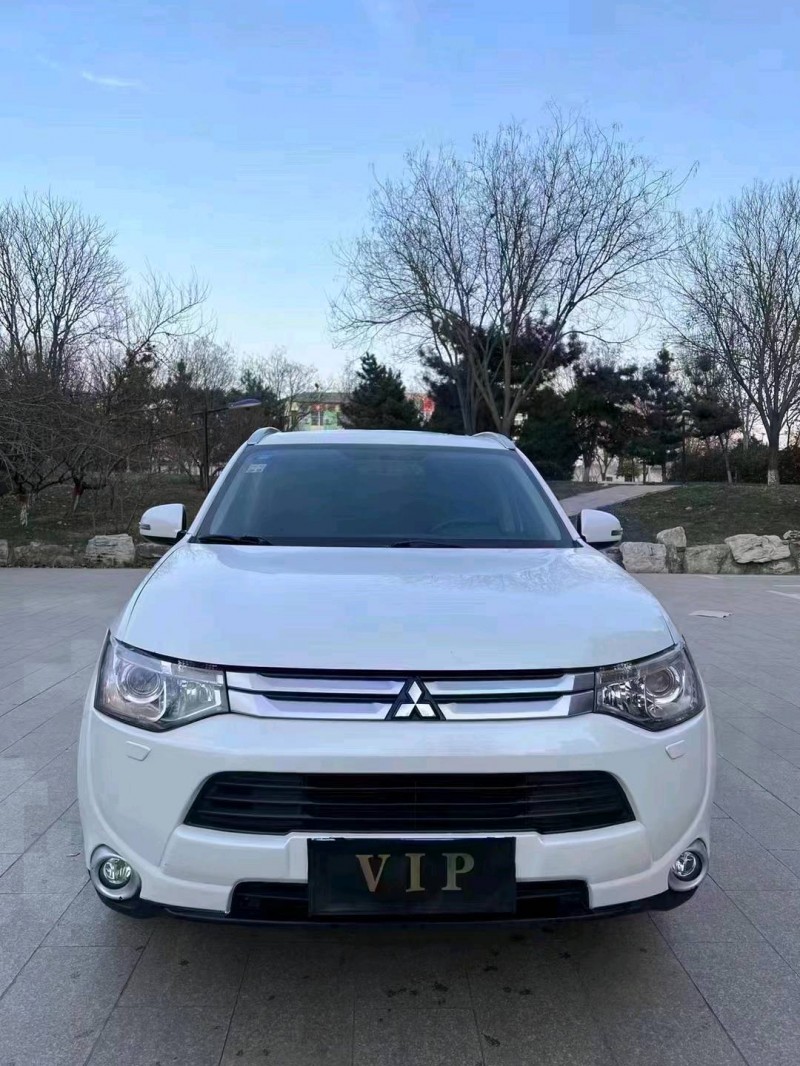 邯郸14年三菱欧蓝德1