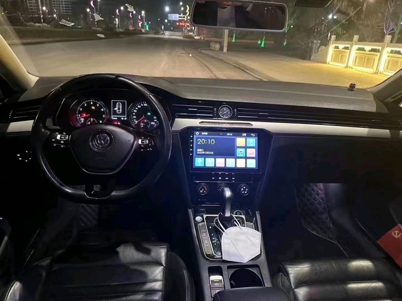 济南17年大众迈腾2