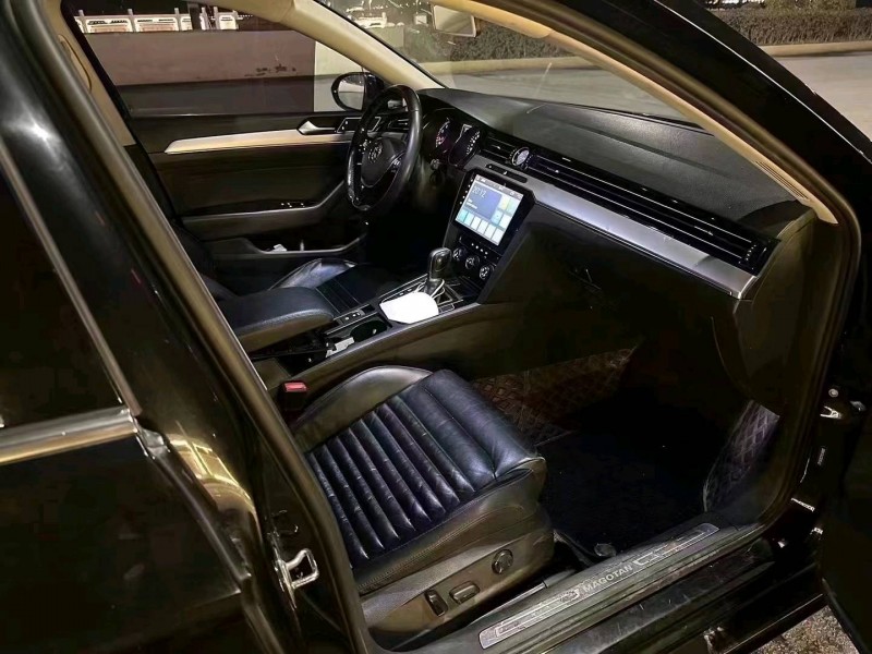 济南17年大众迈腾3