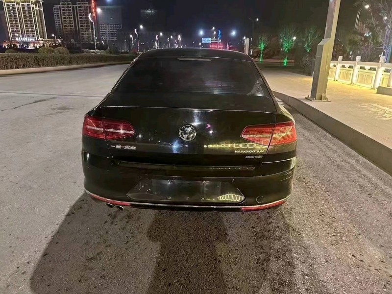 济南17年大众迈腾7