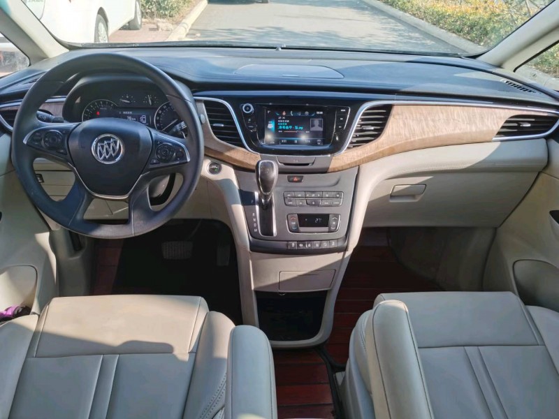 青岛16年别克GL85