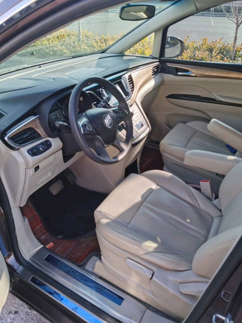 青岛16年别克GL86