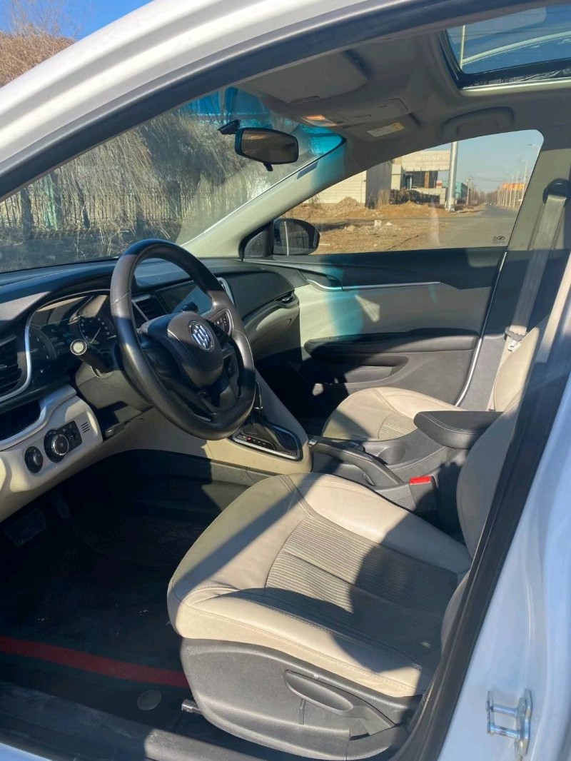 沈阳17年别克英朗8