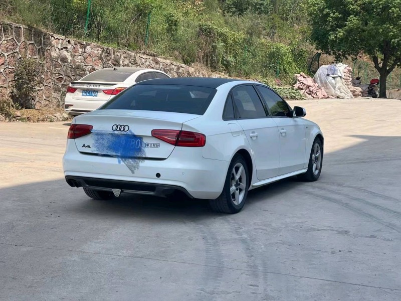 北京12年奥迪A44