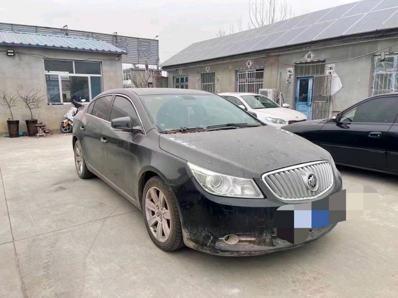 枣庄12年别克君越2