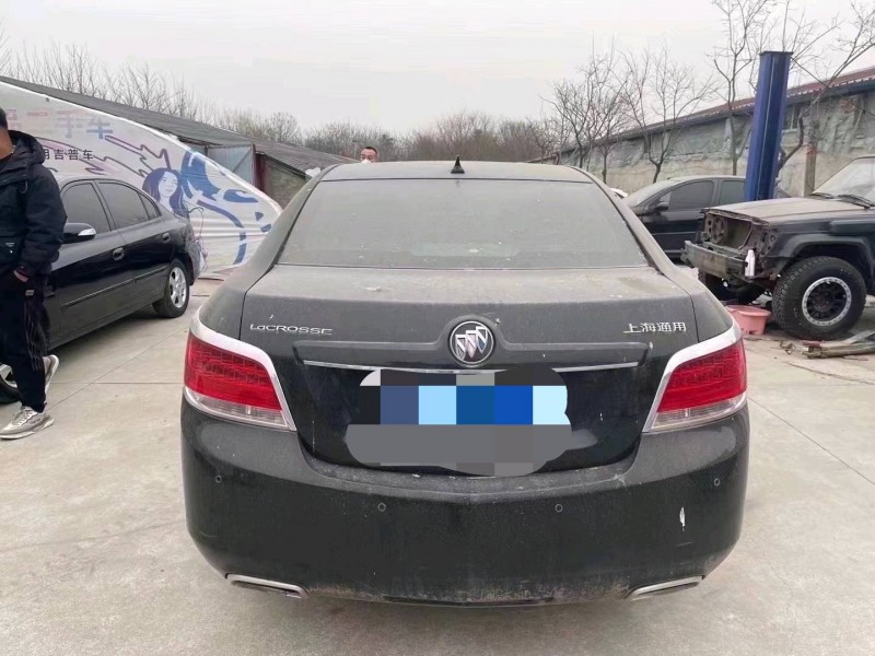 枣庄12年别克君越6