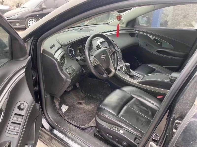 枣庄12年别克君越7