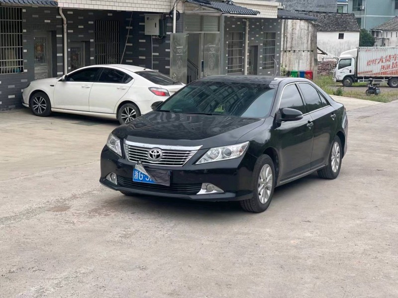 北京13年丰田凯美瑞2