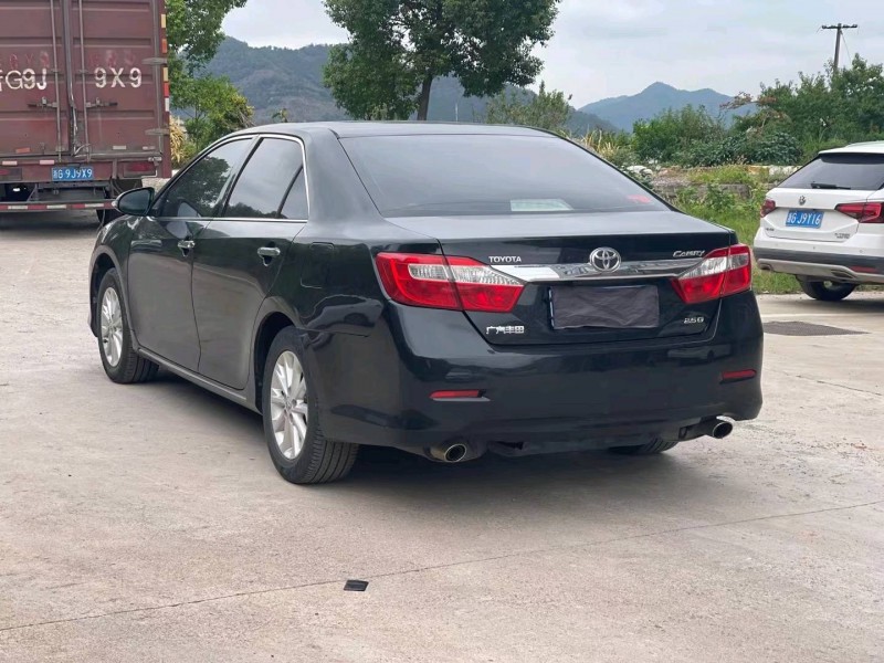 北京13年丰田凯美瑞4