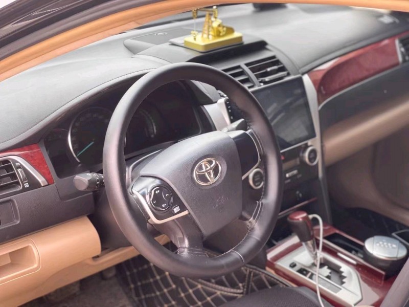 北京13年丰田凯美瑞7