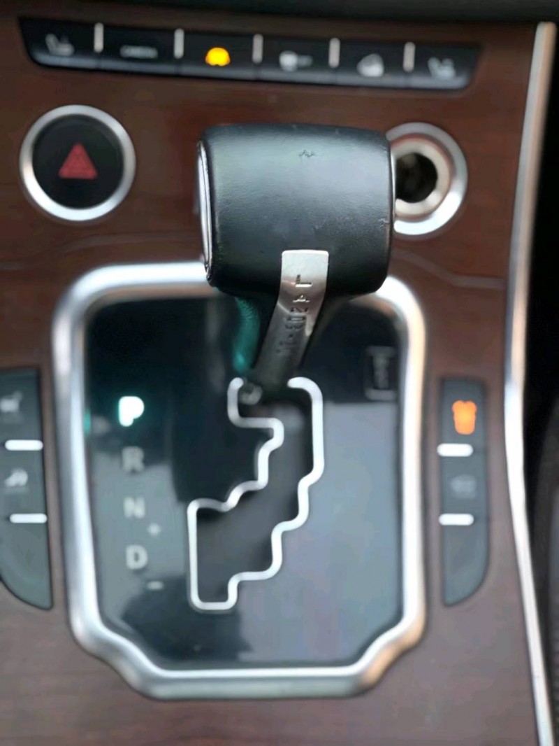 北京15年陆风X74