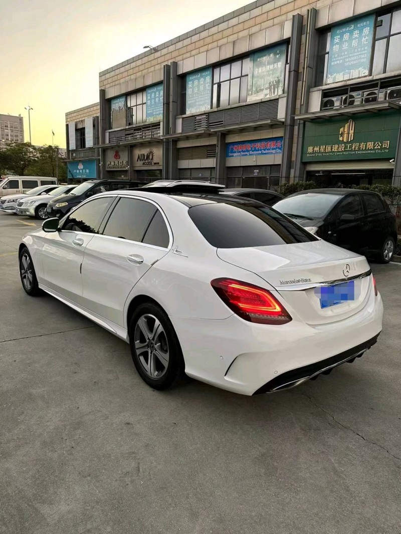 广州19年奔驰C3