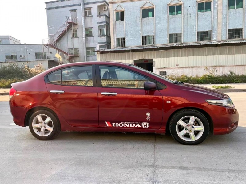 东莞11年本田锋范8