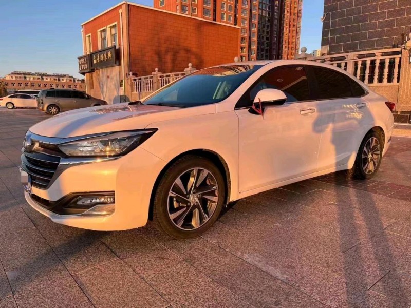 邯郸19年北汽绅宝智道2106