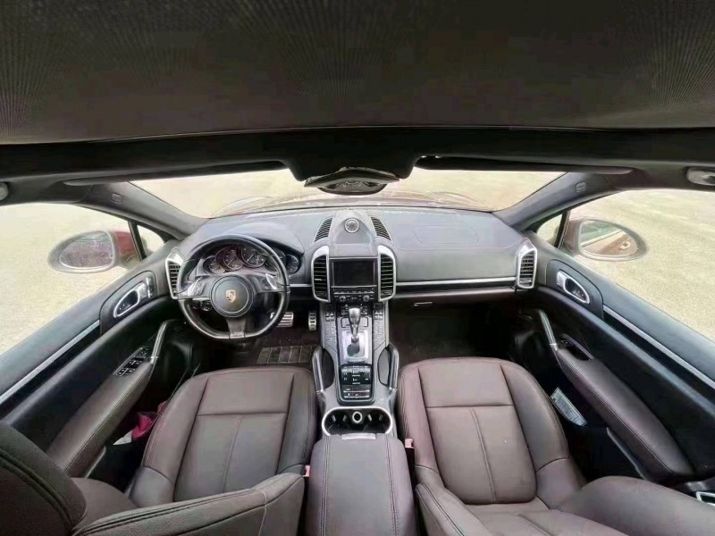 宜昌13年保时捷卡宴8