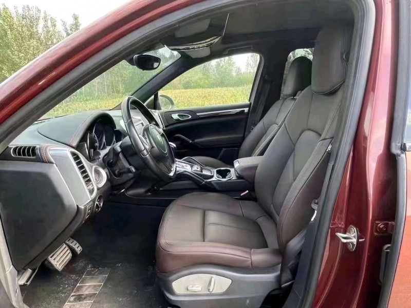 宜昌13年保时捷卡宴9