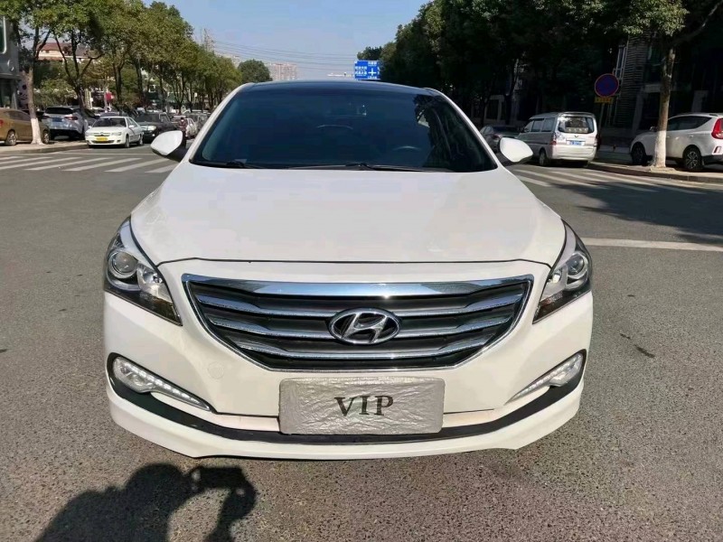 宜昌15年现代名图9