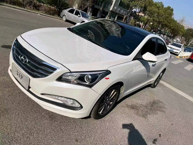 宜昌15年现代名图7