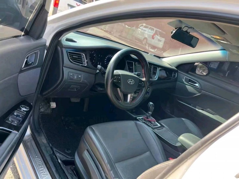 宜昌15年现代名图2