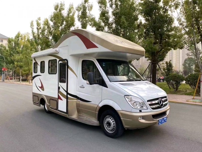 枣庄17年奔驰Sprinter2