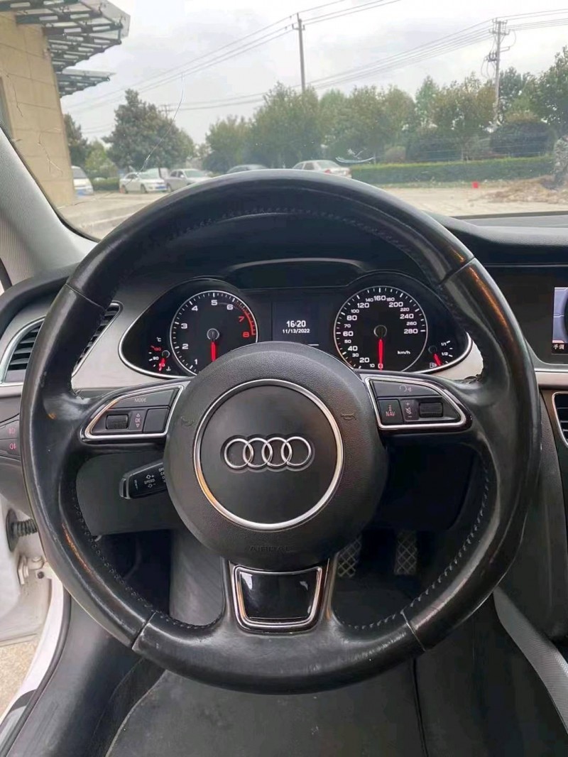 宜昌15年奥迪A4L7