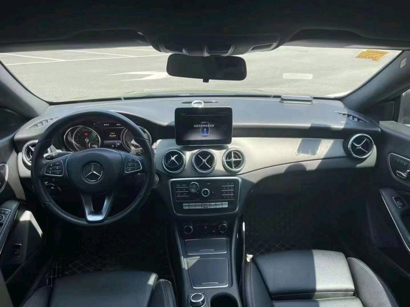 宜昌18年奔驰CLA5